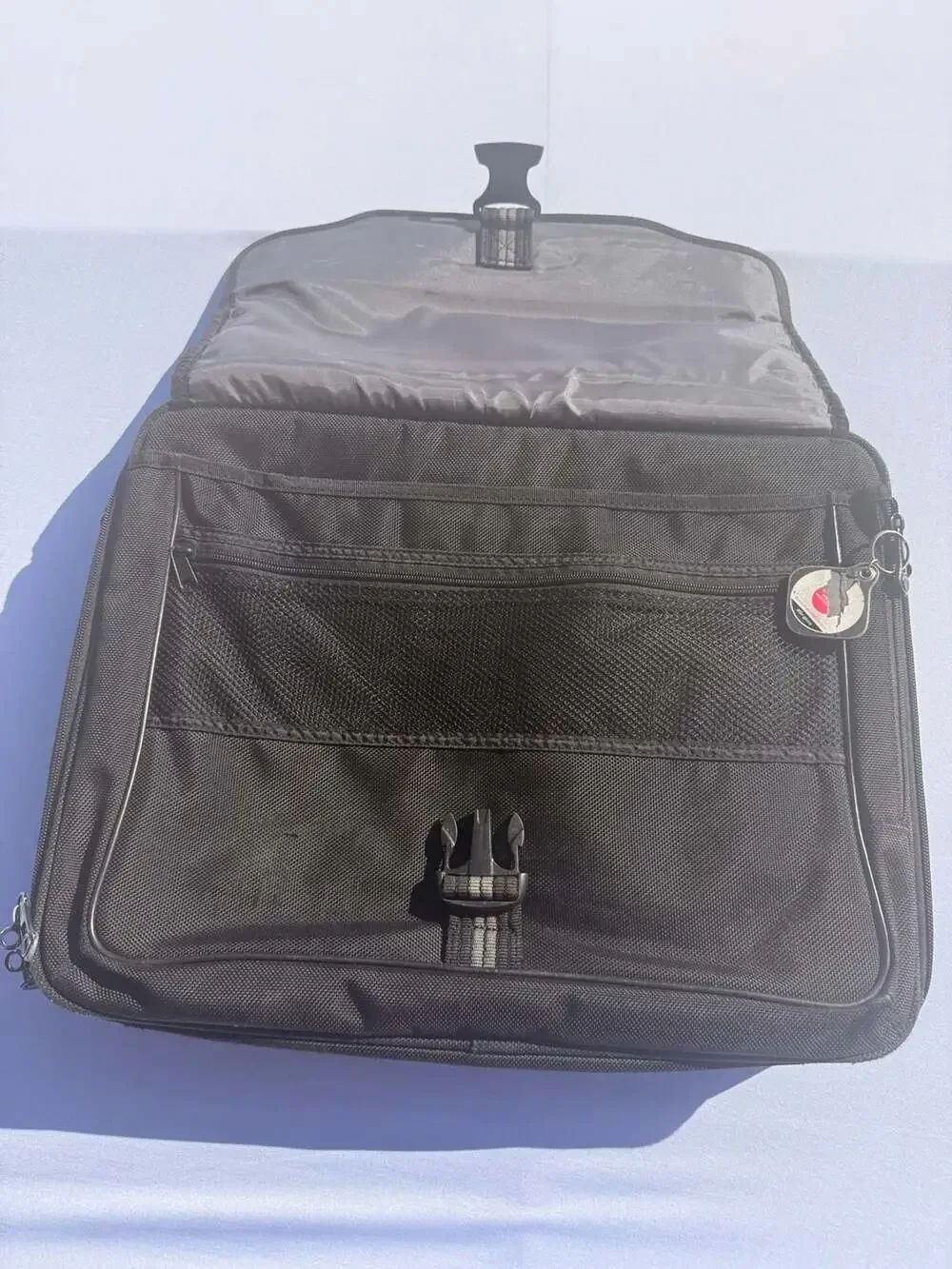 Targus Black and Gray Deluxe Laptop Messenger Bag Briefcase CPT401D